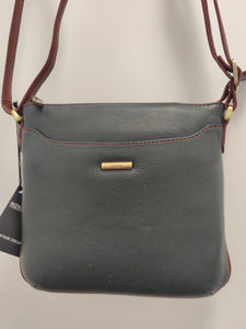 Vintage 807 Leather Shoulder Bag