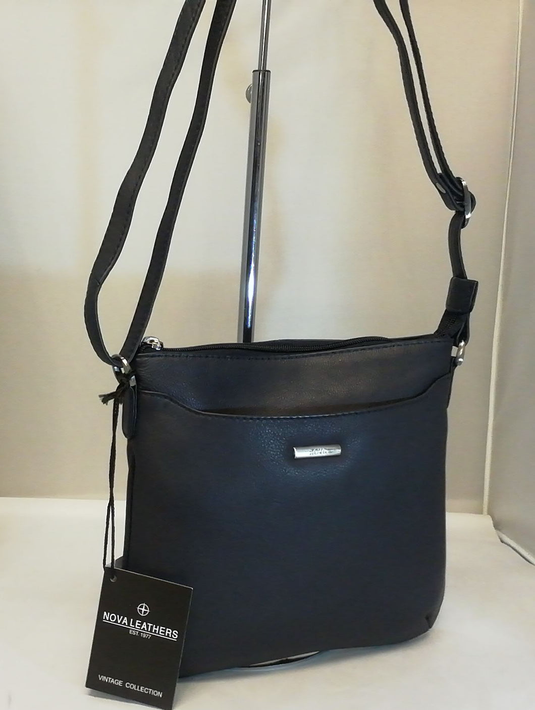 Vintage 807 Leather Shoulder Bag